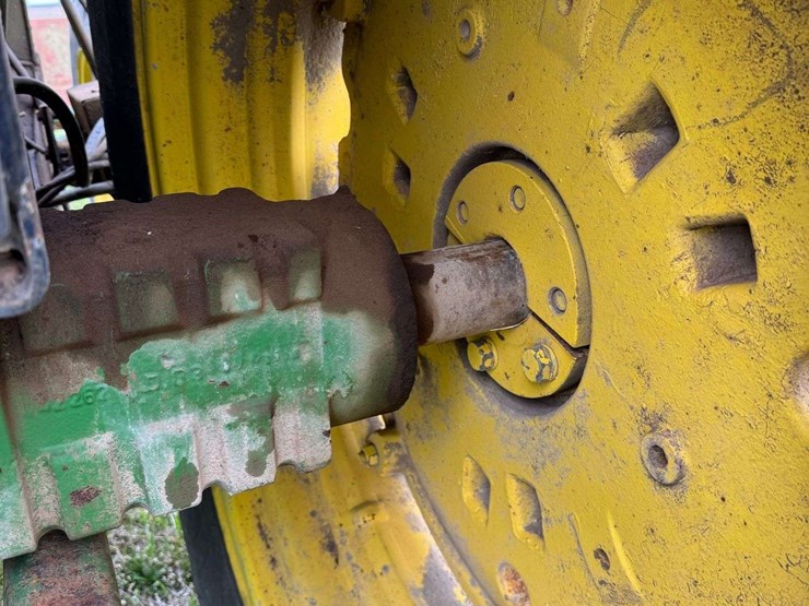 john-deere-2950-image-32