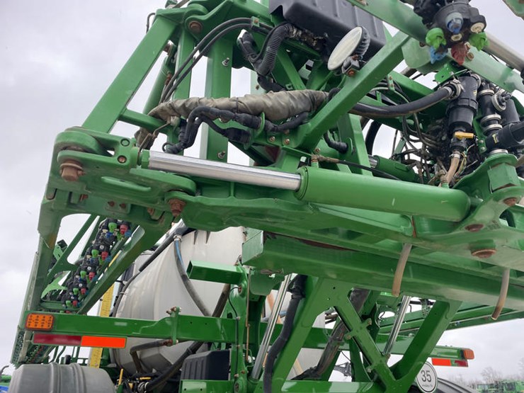 2018-john-deere-r4045-image-32