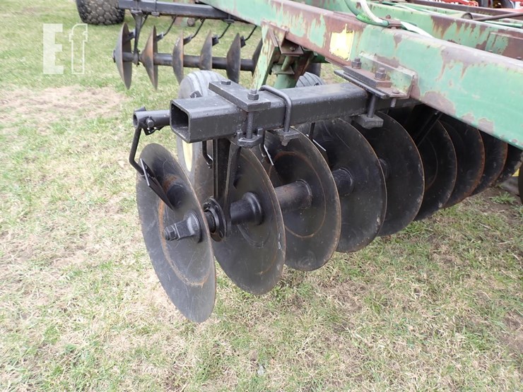 john-deere-230-image-6