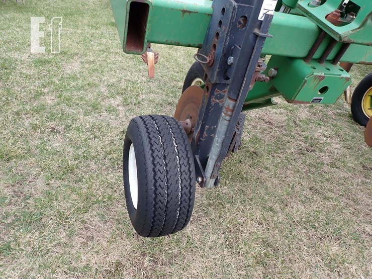 john-deere-2100-image-4