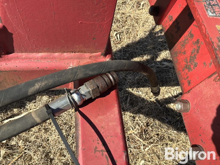 case-ih-4800-image-11