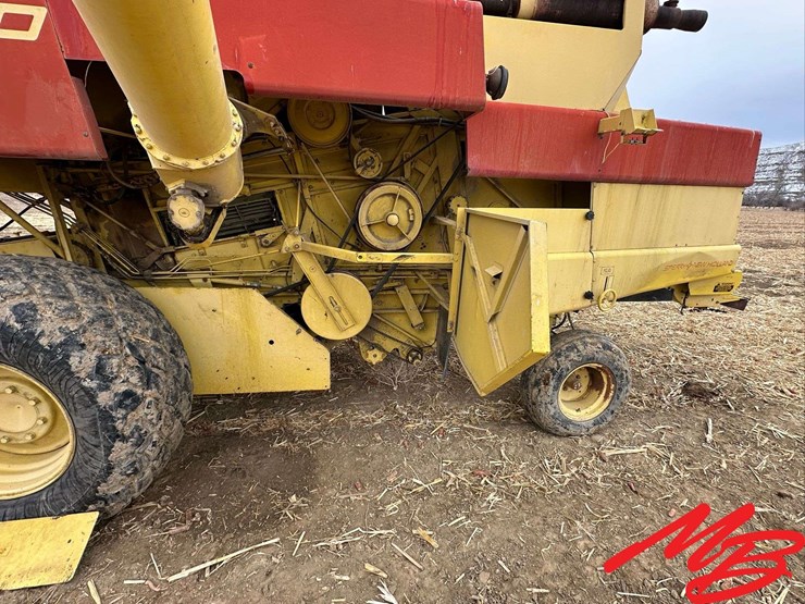 new-holland-70-image-26