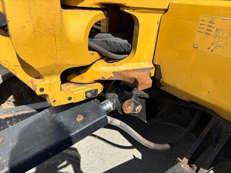 2017-caterpillar-305e2-cr-image-14