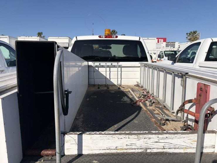 2012-chevrolet-2500-image-25