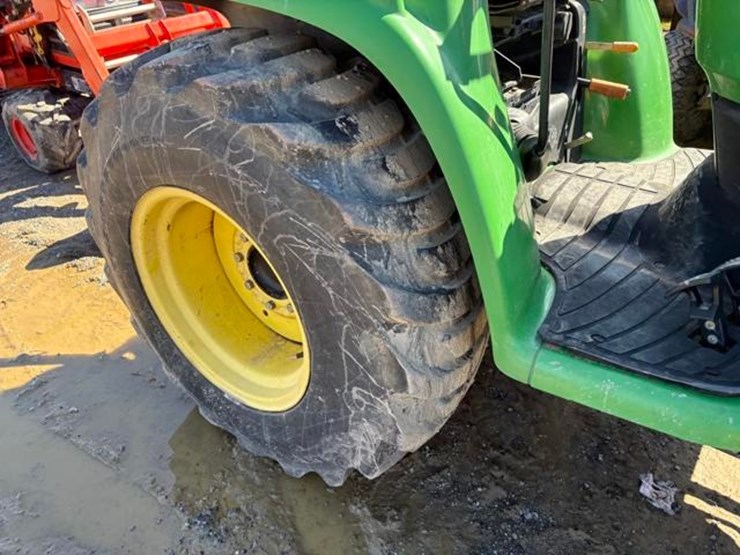 2007-john-deere-3120-image-12