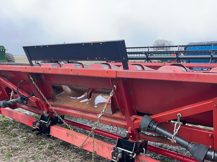 case-ih-1083-image-14