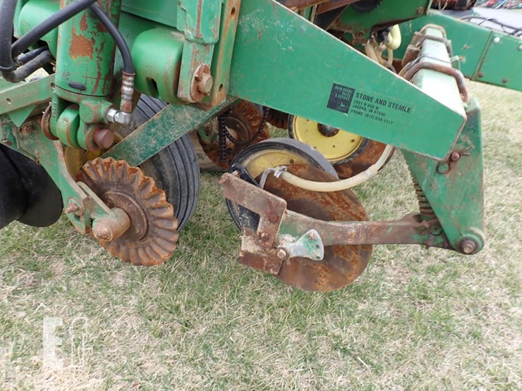 john-deere-7200-image-4