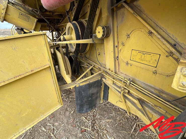 new-holland-70-image-24