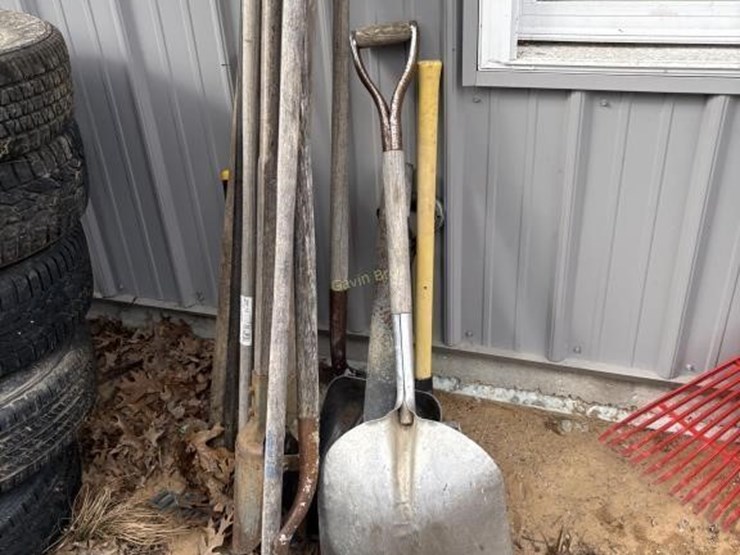 misc-yard-tools-image-2