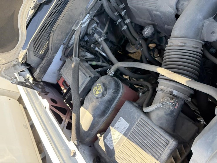 2016-chevrolet-2500-image-20