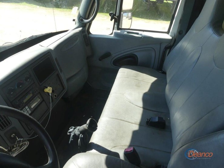2008-international-durastar-4300-image-15