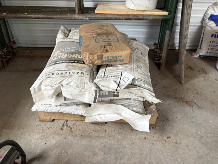 bags-of-concrete-mix-image-2