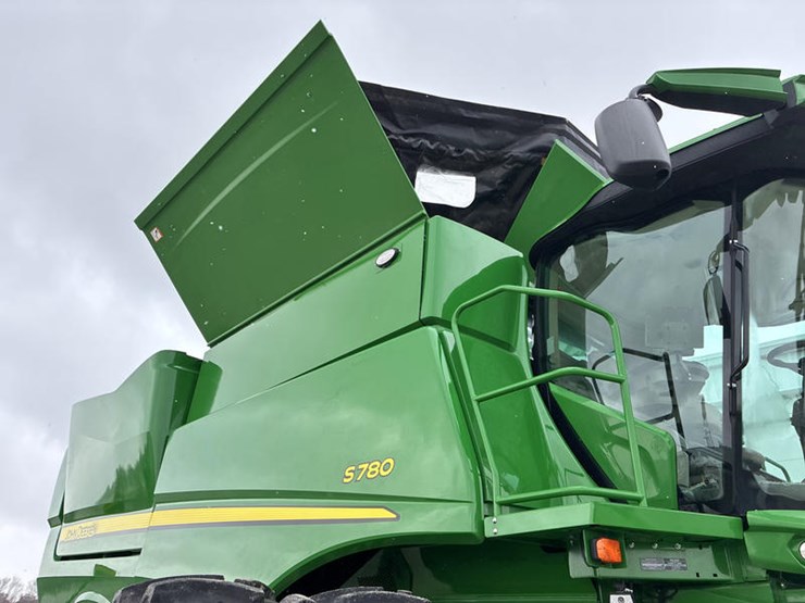 2023-john-deere-s780-image-12