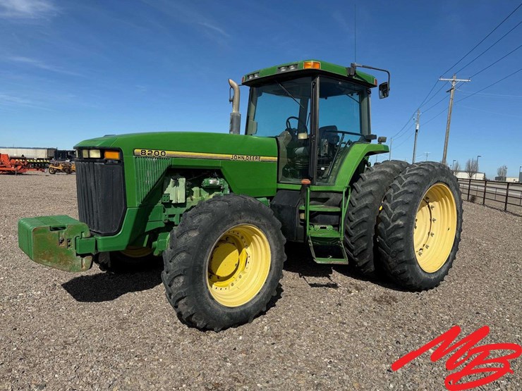 1995-john-deere-8200-image-1