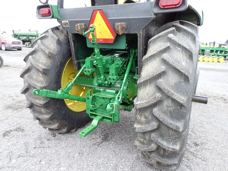 john-deere-4240-image-8