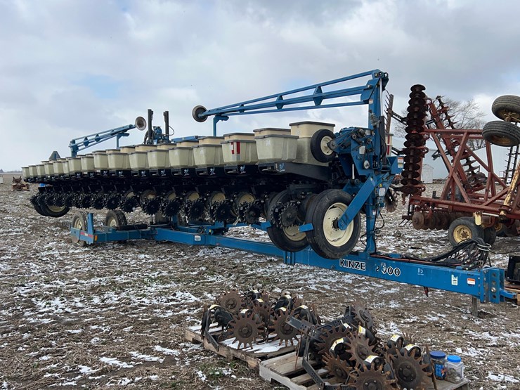 kinze-2600-image-2