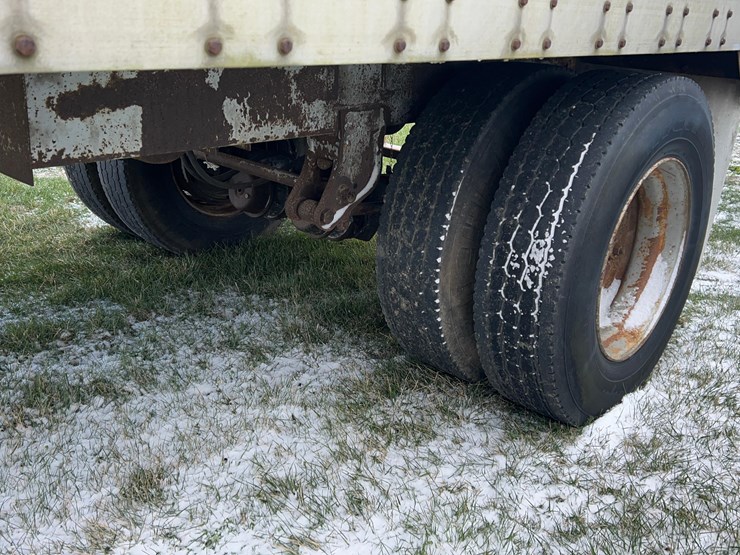 28'-single-axle-pup-trailer-for-storage-image-7