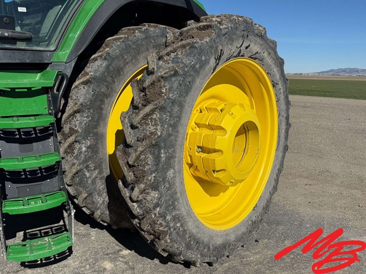 2023-john-deere-8r-340-image-15