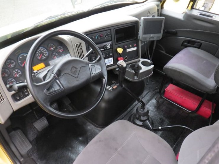 2016-international-8600-image-13