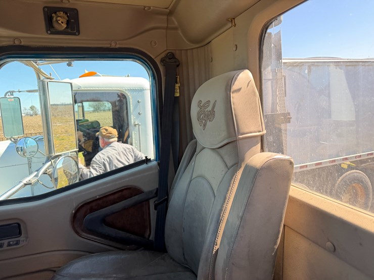 #42452-•-2007-international-l9427-daycab-truck-tractor-vin:-2hscnapr37c468369-image-70