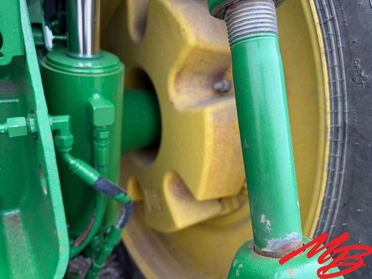 2012-john-deere-8285r-image-15