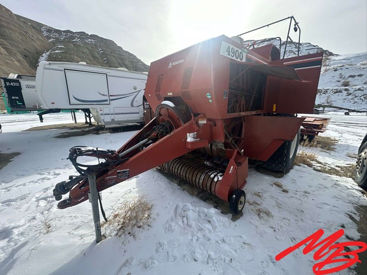 hesston-4900-image-67