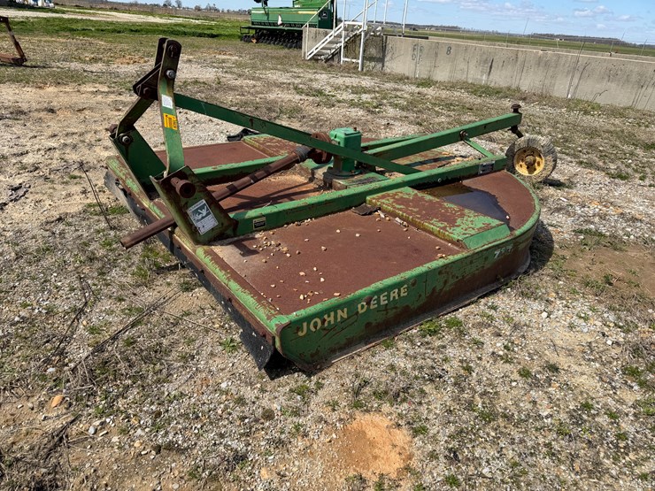 john-deere-7-image-1