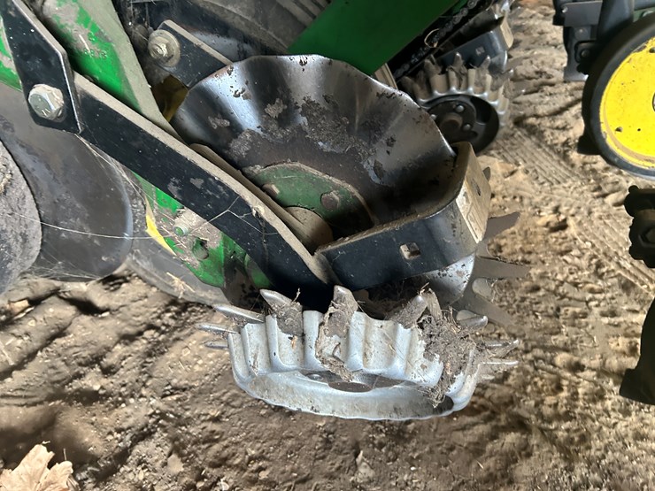 john-deere-1750-image-4