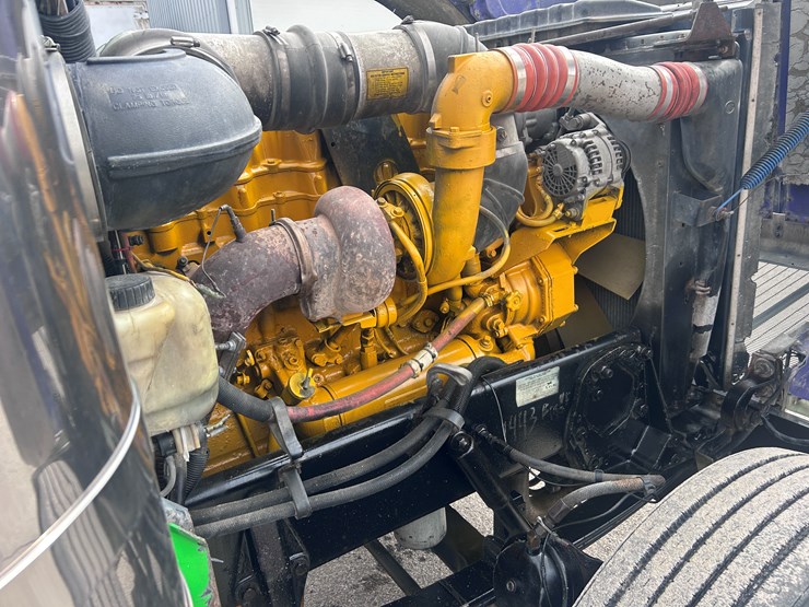 1999-peterbilt-379-image-71