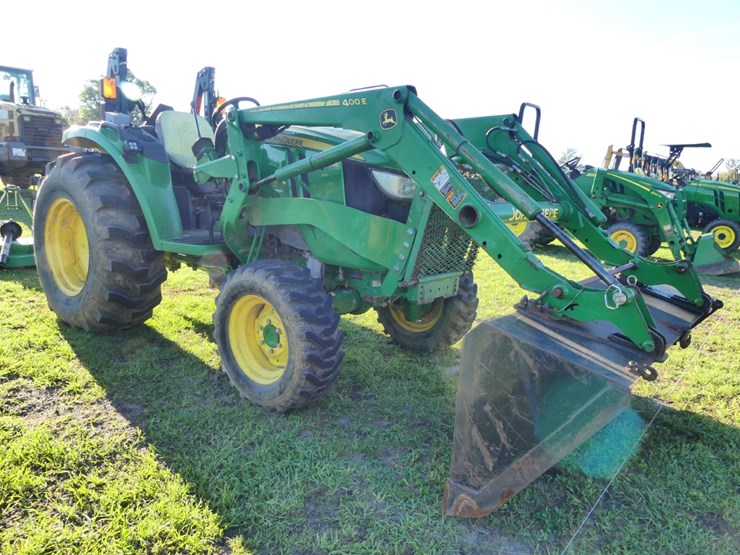2018-john-deere-4052m-image-2