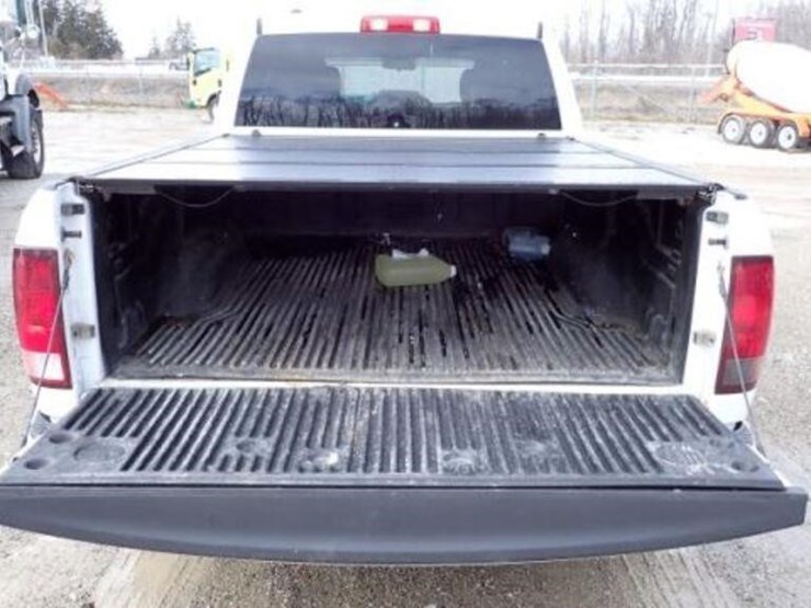 2018-dodge-1500-image-28