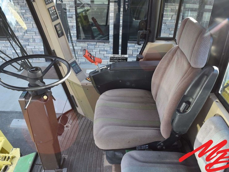 john-deere-6610-image-32