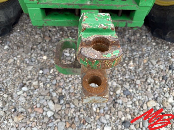 2012-john-deere-8285r-image-10