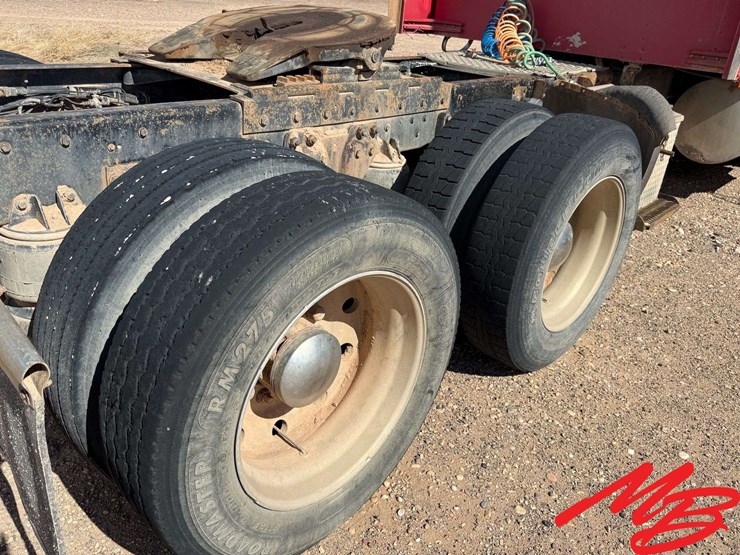 1990-kenworth-t600-image-11