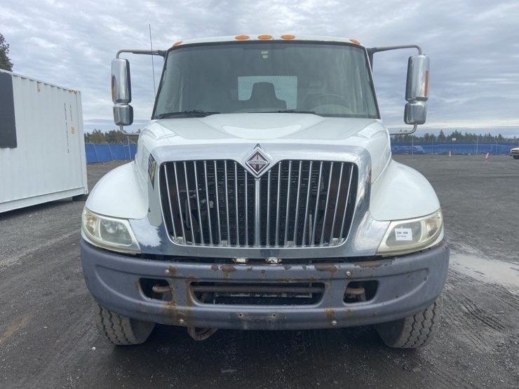 2005-international-durastar-4200-image-8