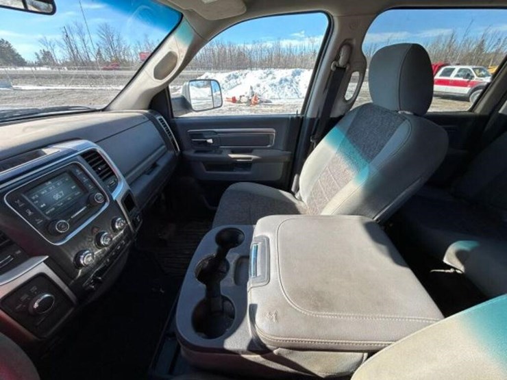 2018-ram-2500-hd-image-14