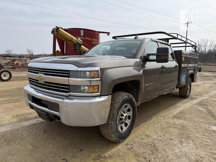 2014-chevrolet-3500hd-image-1
