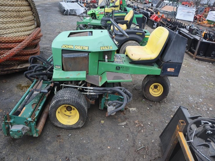 john-deere-golf-course-mower-image-4