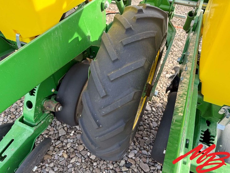 john-deere-1720-image-12