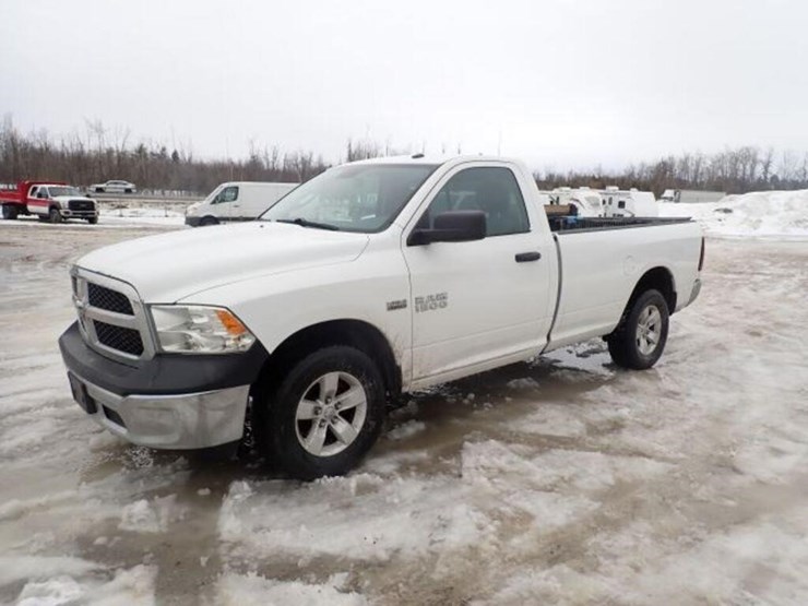 2015-dodge-1500-image-1