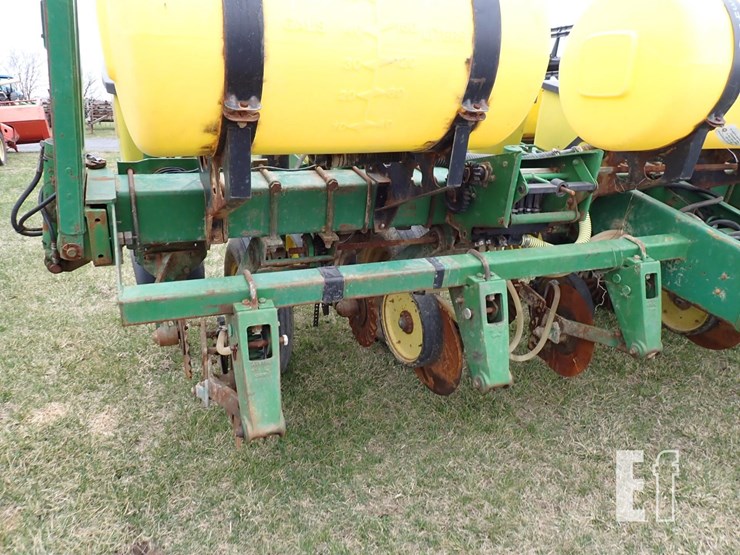 john-deere-7200-image-3