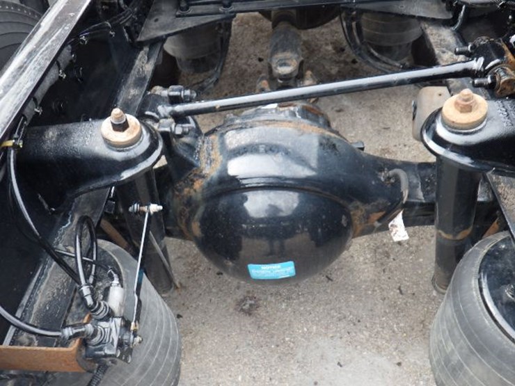 2022-kenworth-t680-image-13