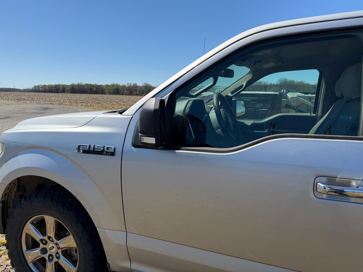 2017-ford-f150-image-22