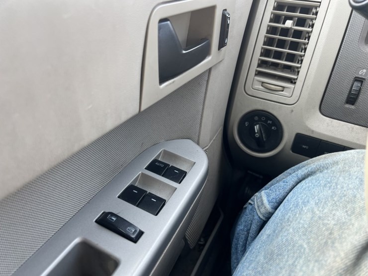 2012-ford-escape-image-23