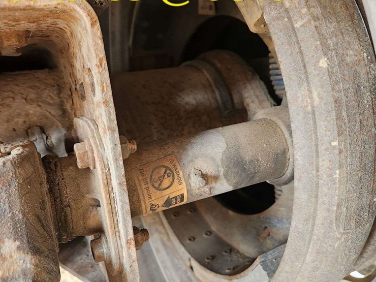 2013-peterbilt-388-image-56