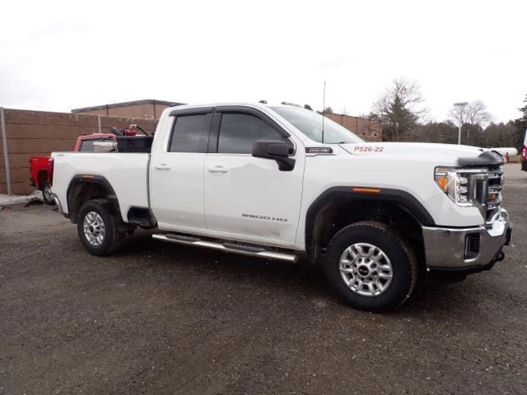 2022-gmc-2500hd-image-2