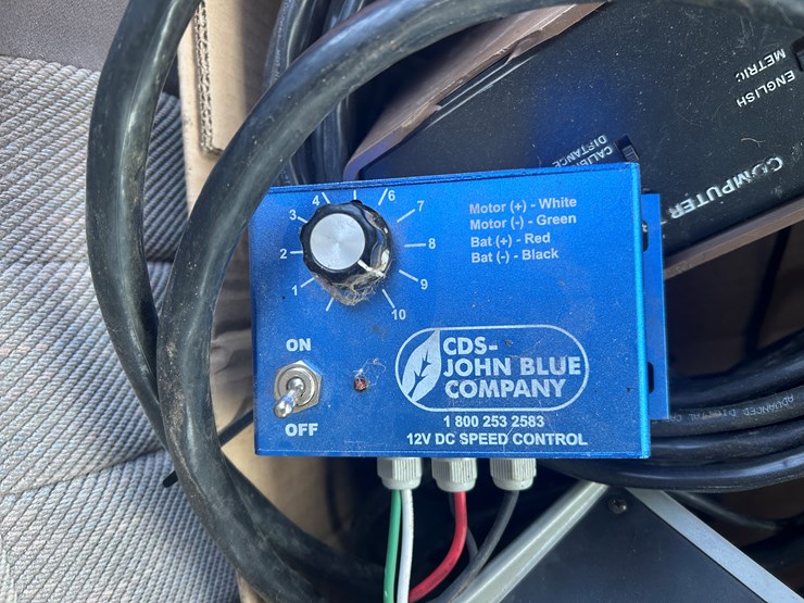 john-deere-12-image-34