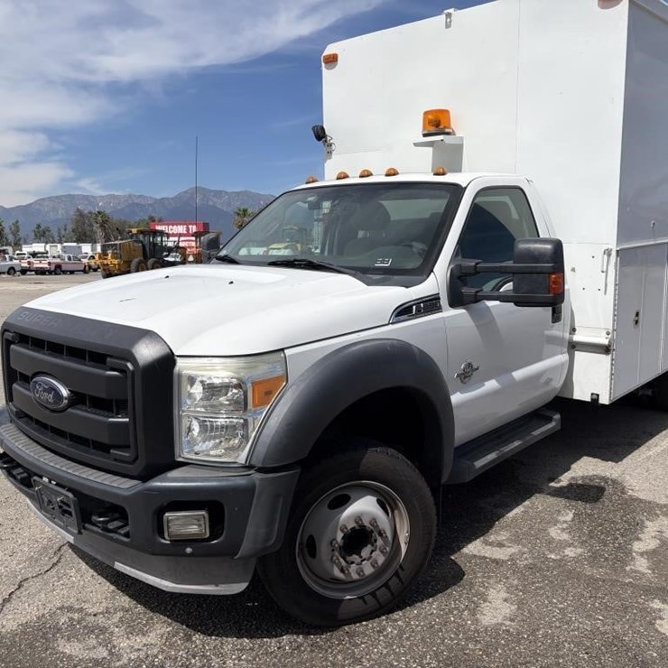 2012 FORD F550