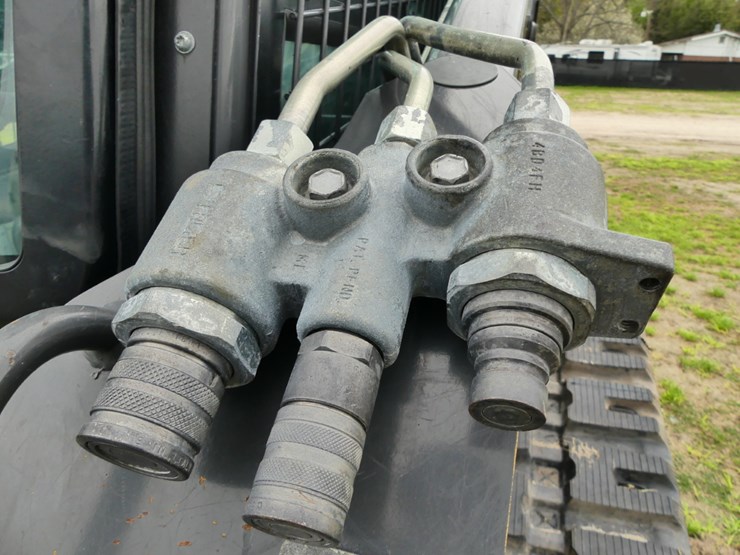 new-holland-c232-image-12