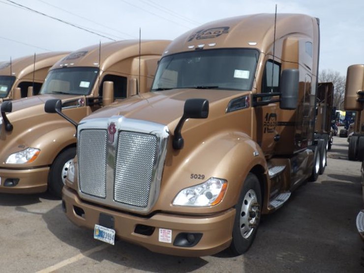 2022-kenworth-t680-image-1